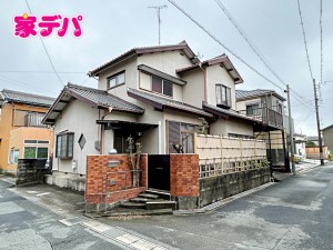 外観 地域に密着した不動産会社として、お客様のニーズに合わせた住まい探しを、経験豊富なスタッフが丁寧にサポートいたします。住まいに関することはお気軽にご相談ください!