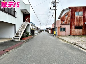 外観 前面道路:北側約6m幅