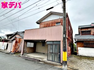 外観 地域に密着した不動産会社として、お客様のニーズに合わせた住まい探しを、経験豊富なスタッフが丁寧にサポートいたします。住まいに関することはお気軽にご相談ください!