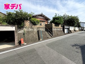 外観 現地や周辺環境もあわせてご確認いただけます。現地ご案内いたします。お気軽にお問い合わせください。実際の陽当たりや前面道路、周辺の環境などもぜひ現地でご確認ください。スタッフが丁寧にご案内いたします。