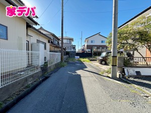 外観 前面道路:東側約4.4m幅(私道)