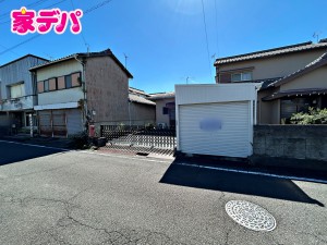外観 現地や周辺環境もあわせてご確認いただけます。現地ご案内いたします。お気軽にお問い合わせください。実際の陽当たりや前面道路、周辺の環境などもぜひ現地でご確認ください。スタッフが丁寧にご案内いたします。