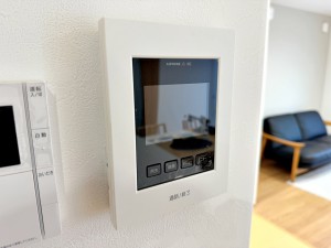その他画像 画面越しに来客が確認できる安心のモニター付きインターホンでより安心安全な暮らしを