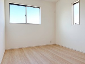 子供部屋 【施工例】お子様の一人部屋に最適な居室です。クローゼット付きで自然とお片付けできる環境に!
