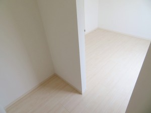 その他画像 【施工例】ウォークインクローゼットは洋服、帽子、バッグなど全て収納可能!お部屋がスッキリ整理整頓できます!