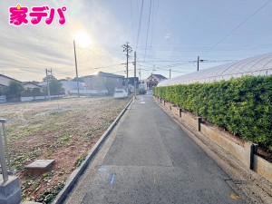 外観 前面道路:北側約3m幅