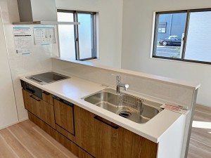 キッチン 【施工例】小さなお子様にも目が届く、使い勝手の良い対面キッチンで楽しくお料理ができます!