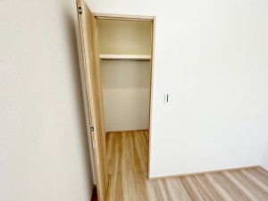 その他画像 【施工例】WICは洋服、帽子、バッグなど全て収納可能!お部屋がスッキリ整理整頓できます!