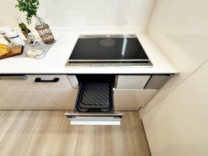 キッチン 【IHクッキングヒーター】 火を使わないので消し忘れによる事故がなく安全です。