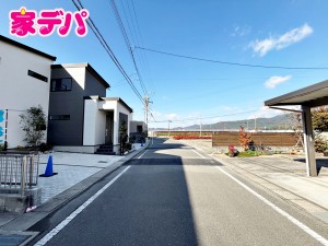 外観 前面道路:北東側約6m幅 静かな住宅街で、車の出入りもスムーズです。