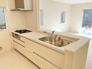 キッチン 【施工例】小さなお子様にも目が届く、使い勝手の良い対面キッチンで楽しくお料理ができます!