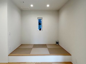 その他画像 【畳コーナー】 お部屋が一体になる便利なタタミコーナー!ちょっと横になったり、ごろ寝したりできるスペースです!