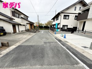 外観 前面道路:南側約6m幅