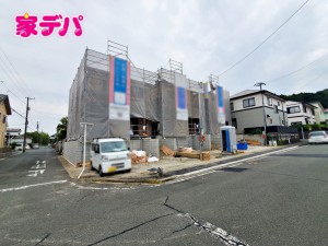 外観 上棟しました。ご見学希望のお客様につきましては同型同仕様の物件にご案内いたします