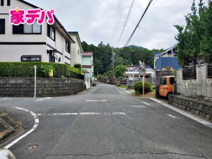 外観 前面道路:北西側約8m幅