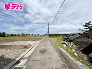 外観 前面道路:北側約4m幅