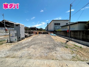 外観 【3号棟】基礎工事中です! ・4LDK ・LDK19帖 ・全居室収納完備 ・2部屋からアクセスできるバルコニー ・パントリー ・土間収納 ・防犯カメラ ・リビング階段 ・整形地 ・駐車場3台以上