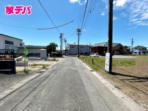 外観 前面道路:西側約5.4m幅