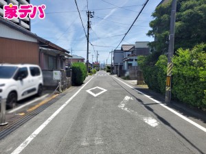 外観 前面道路:北側約6m幅