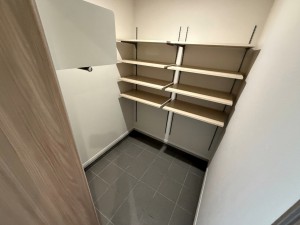 その他画像 【土間収納】 アウトドア用品や屋外で遊ぶ子供のおもちゃ、園芸用品などの収納にも便利な土間収納