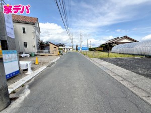 外観 前面道路:南東側約4.7m幅