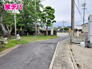 外観 前面道路:北側約4m幅