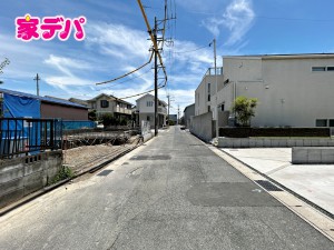 外観 前面道路が約4.8mと広いので運転が苦手な方にも安心です
