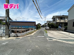 外観 前面道路:東側約2.7m(セットバックあり)