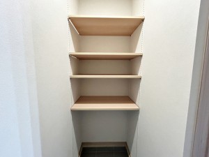 内装 【土間収納】 『土間収納』を設けた玄関。室内に持ち込むと汚れが気になるグッズを収納
