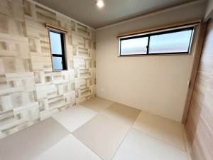 その他画像 【和室4.5帖】 続き間の和室は収納スペースとして利用したり、一つのお部屋としてご使用いただけます。