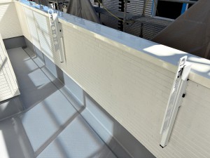 その他画像 2部屋から出入りが可能なバルコニーで、日当たりの良さも魅力です。洗濯物や布団干しにも使いやすく、室内からの動線もスムーズ。毎日の家事やちょっとした外時間にも活用しやすい、ゆとりのあるバルコニーです。