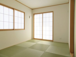 その他画像 【施工例】リビングと続き間の和室は落ち着きますね!ゆったりとした時間を過ごせます。