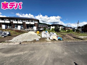 外観 建築予定地です。ご見学希望のお客様につきましては同型同仕様の物件にご案内いたします。当日のご連絡でも対応いたします。お気軽に『家デパ』までお問い合わせ下さい!経験豊富なスタッフが対応いたします。