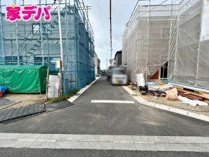 外観 前面道路:西側私道約4m幅