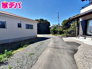 外観 前面道路:北側約4m幅