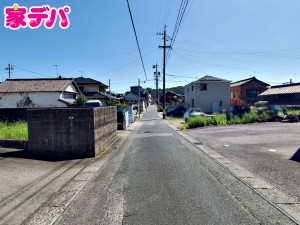外観 前面道路:南側約4m幅