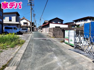 外観 前面道路も広く車通りも少ないので、運転が苦手な方でも自分のペースで駐車ができます