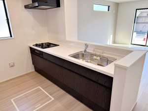 キッチン 【施工例】小さなお子様にも目が届く、使い勝手の良い対面キッチンで楽しくお料理ができます!