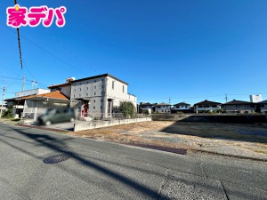 外観 建築予定地です。ご見学希望のお客様につきましては同型同仕様の物件にご案内いたします。当日のご連絡でも対応いたします。お気軽に『家デパ』までお問い合わせ下さい!経験豊富なスタッフが対応いたします。
