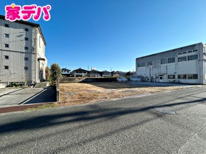 外観 現地や周辺環境もあわせてご確認いただけます。現地ご案内いたします。お気軽にお問い合わせください。実際の陽当たりや前面道路、周辺の環境などもぜひ現地でご確認ください。スタッフが丁寧にご案内いたします。