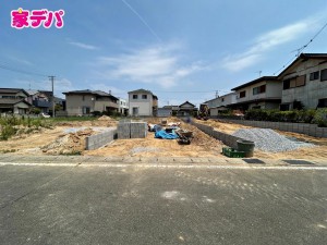 外観 建築予定地です。ご見学希望のお客様につきましては同型同仕様の物件にご案内いたします。当日のご連絡でも対応いたします。お気軽に『家デパ』までお問い合わせ下さい!経験豊富なスタッフが対応いたします。
