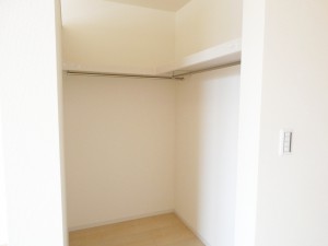 その他画像 【施工例】WICは洋服、帽子、バッグなど全て収納可能!お部屋がスッキリ整理整頓できます!