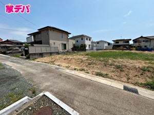 外観 現地や周辺環境もあわせてご確認いただけます。現地ご案内いたします。お気軽にお問い合わせください。実際の陽当たりや前面道路、周辺の環境などもぜひ現地でご確認ください。スタッフが丁寧にご案内いたします。