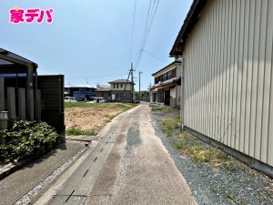 外観 前面道路:北西側約4m幅