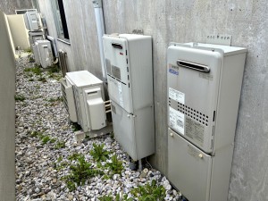 その他画像 【給湯器】 エコジョーズは、少ないガス量で効率よくお湯を沸かす省エネ性の高い給湯器。従来型と比較してエコで経済的です。