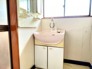 その他画像 【洗面台】 掃除もしやすい洗面化粧台で清潔に保てます