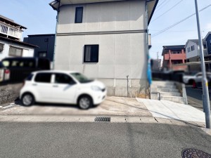 その他画像 駐車場は2台分を確保、縦列で駐車できます。
