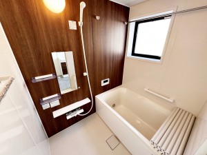 風呂 【浴室】 ゆったり入れる浴槽、一坪サイズのゆとりの空間。一日の疲れを癒してくれるくつろぎのバスタイムを…