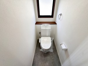 その他画像 【トイレ】 各フロア1カ所ずつシャワー機能付トイレを設置しており、忙しい朝の混雑も解消!