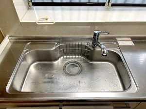 その他画像 広々とした凸型シンクには洗剤ポケットを標準装備。